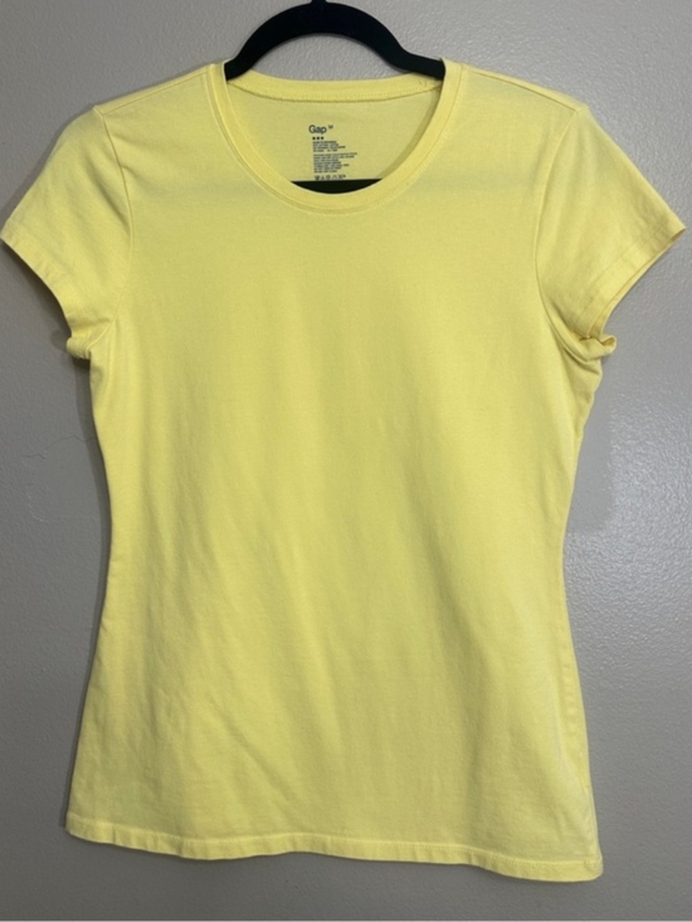 GAP Cotton Medium Yellow Essential T Shirt Spandex Blend 2011